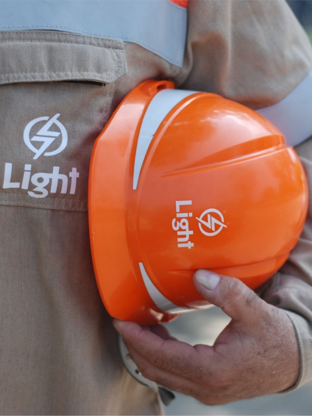 Concessão da Light pode não ser renovada após apagões, diz ministro portal renda investimentos dinheiro renda fixa renda variavel criptmoedas fundos imobiliarios Capa Web Stories