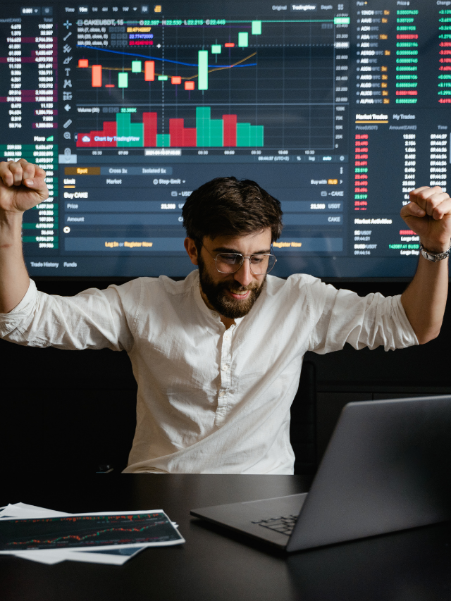 Veja as ações mais indicadas para agosto portal renda investimentos dinheiro renda fixa renda variavel criptmoedas fundos imobiliarios Capa Web Stories