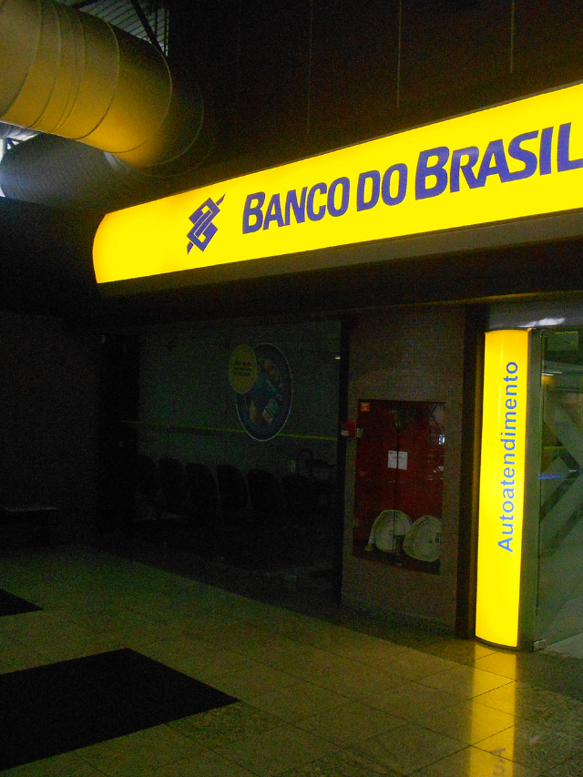 Ações BBAS3 em queda: É hora de comprar, vender ou manter?