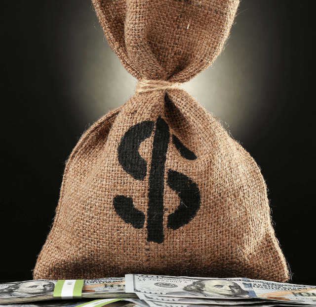 O que considerar antes de investir em dólar portal renda investimentos dinheiro renda fixa renda variavel criptmoedas fundos imobiliarios Capa Web Stories