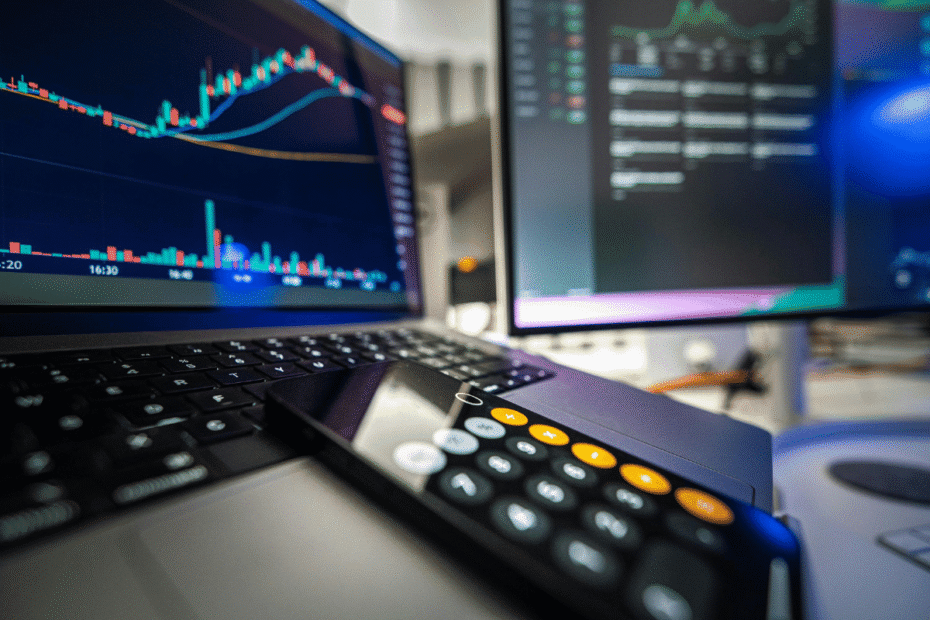 10 ações menos arriscadas para comprar em março, Invest Sustain, Energia Solar (1)